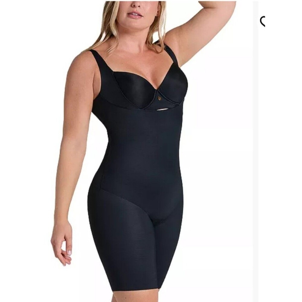 New Leonisa Undetectable Step-In Mid Thigh Body Shaper Firm Compression Black M